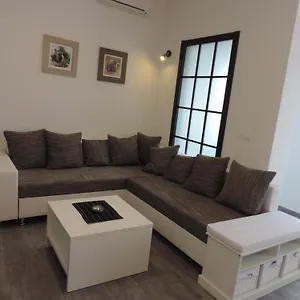 Lori Apartment